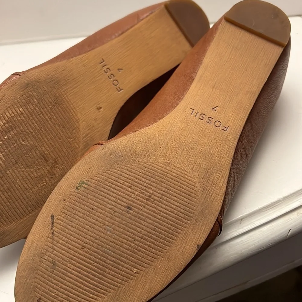 FOSSIL Open Toe Vegan Leather Shoes with Applied Flowers Size 7